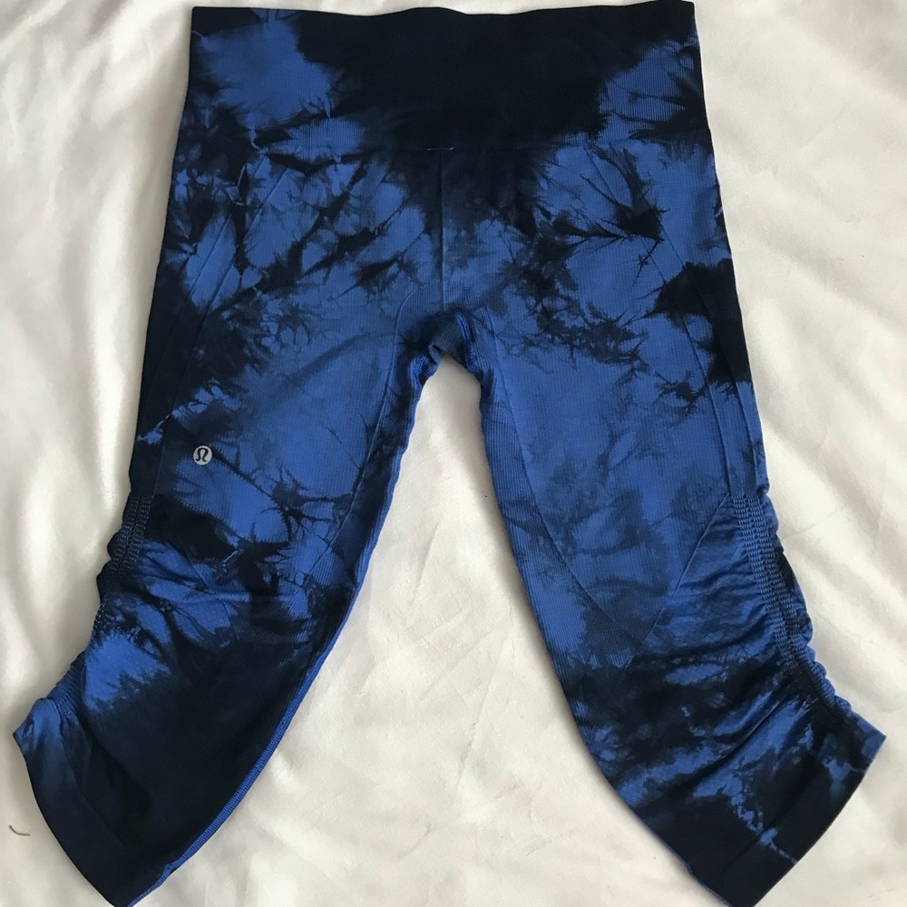Lululemon In The Flow Crops Capri Leggings Sz 8
